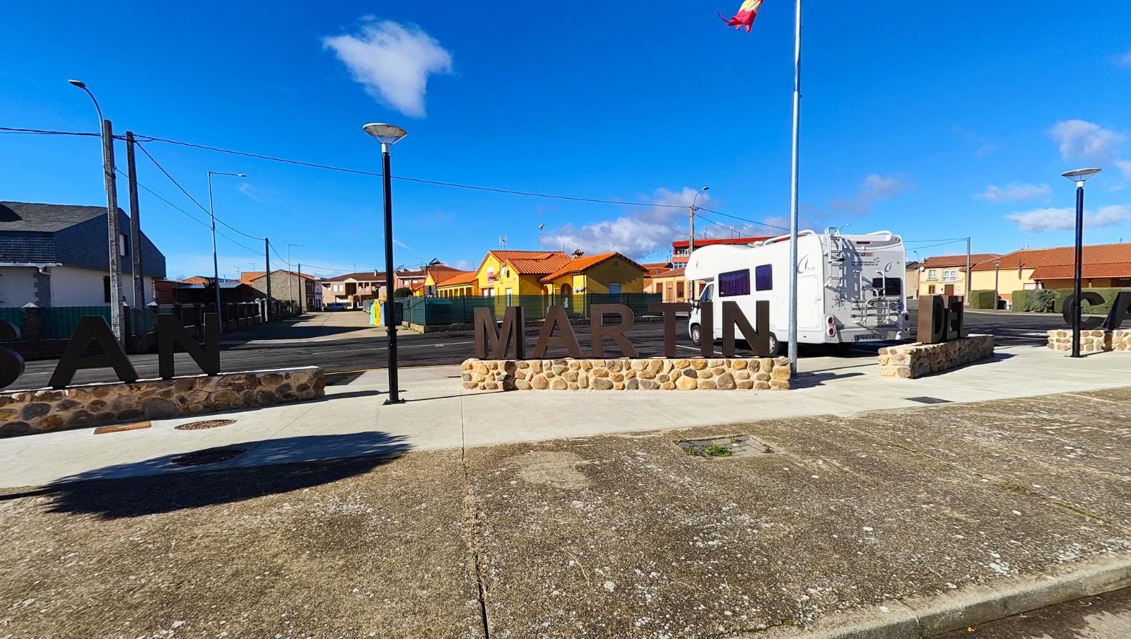 San Martín del Camino — Una parada en el Camino